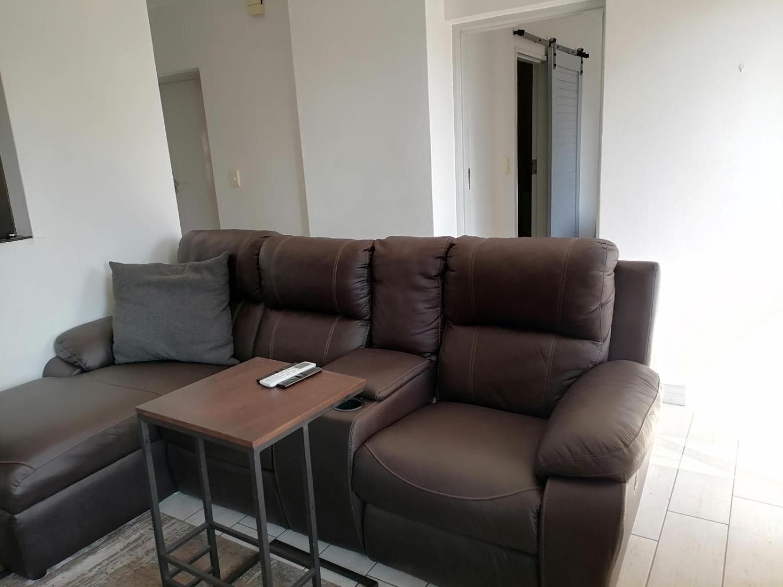 Emabheleni Executive Suites Westpoint Γιοχάνεσμπουργκ Δωμάτιο φωτογραφία